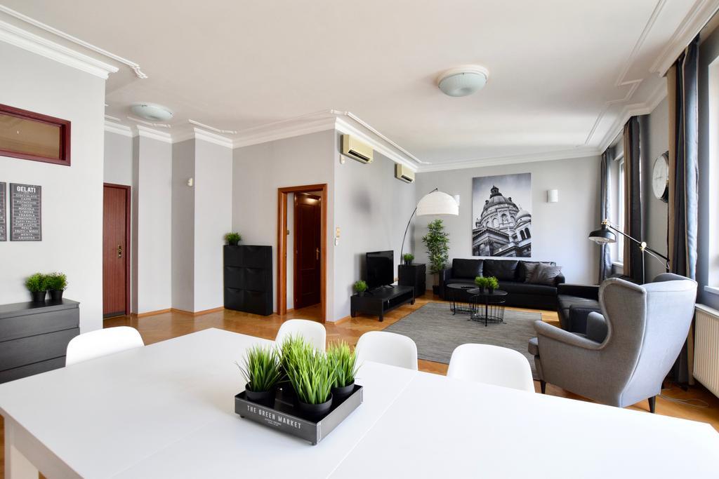 Standerd Apartment By Hi5 - Lovag Family Suites Budapest Esterno foto